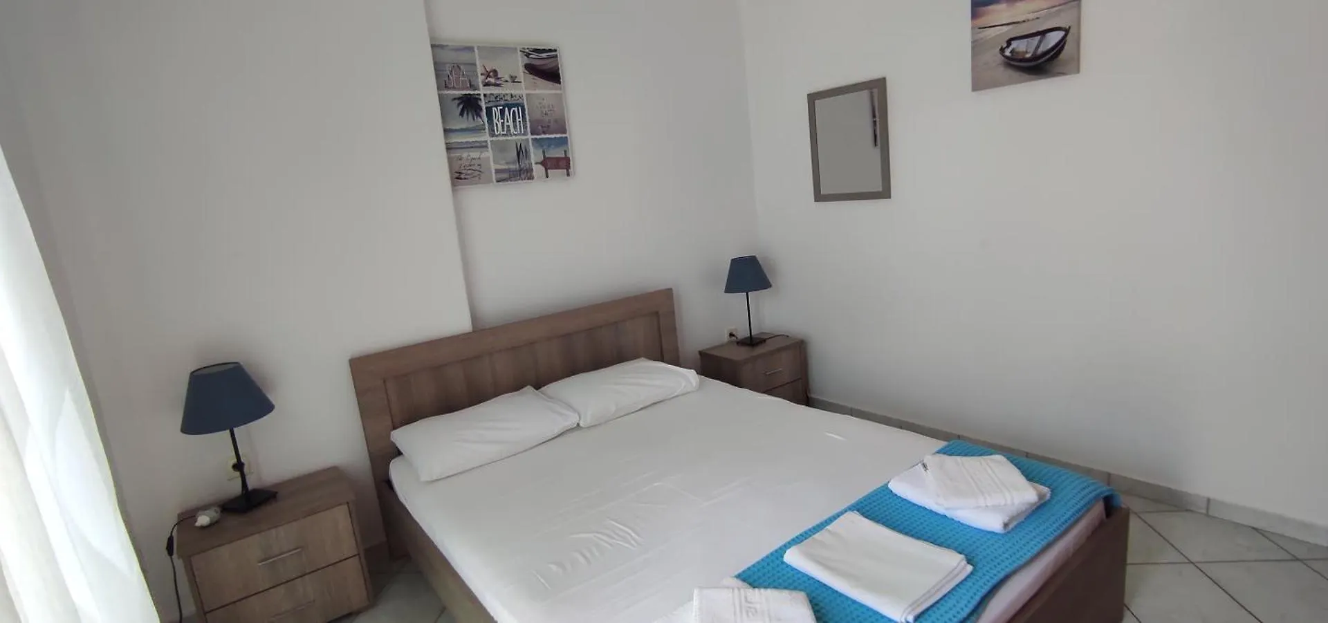 Roses RT apartments Skioni IV Nea Skioni
